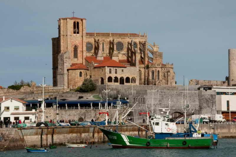 Apartamento Centro Con Garaje Castro Urdiales Exterior foto