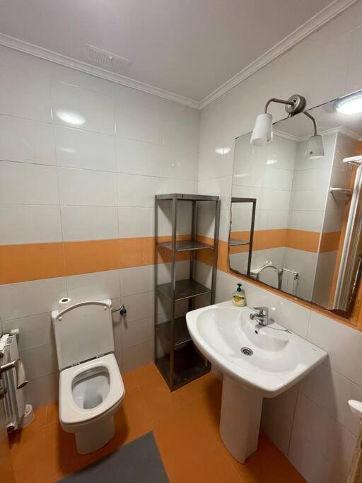 Apartamento Centro Con Garaje Castro Urdiales Exterior foto