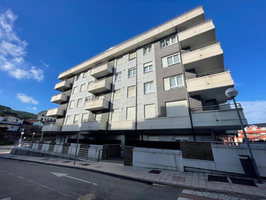 Apartamento Centro Con Garaje Castro Urdiales Exterior foto